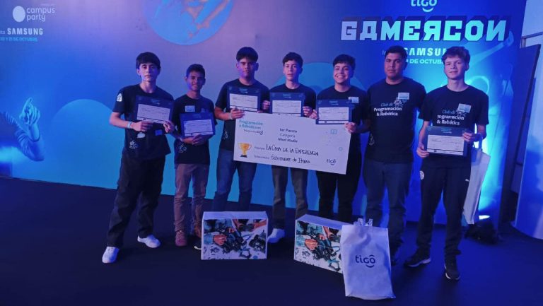 Equipos del telecentro tigo de la Gobernación de Itapúa gana en competencia nacional