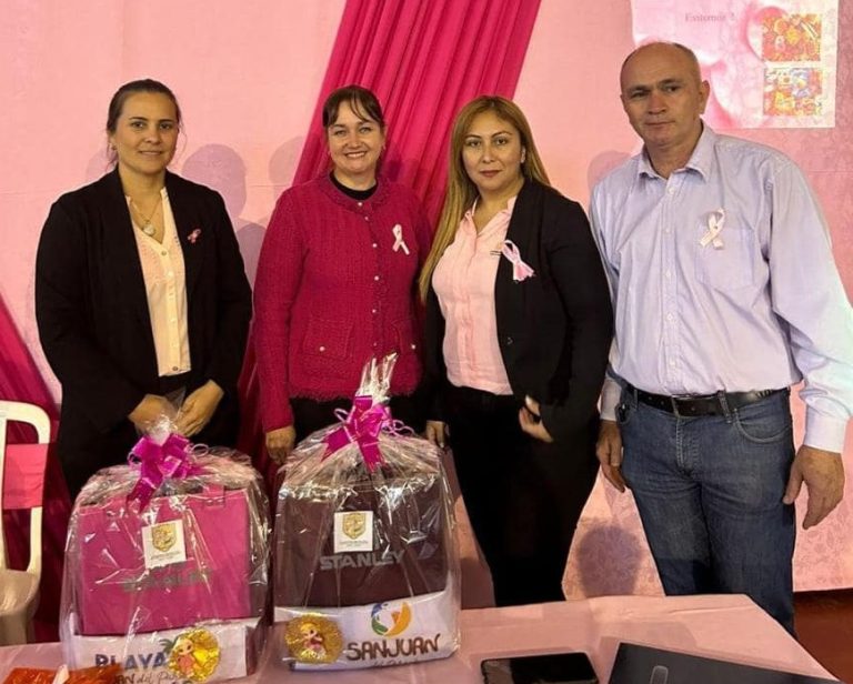Octubre rosa con actividades orientadas a las mujeres en Itapúa