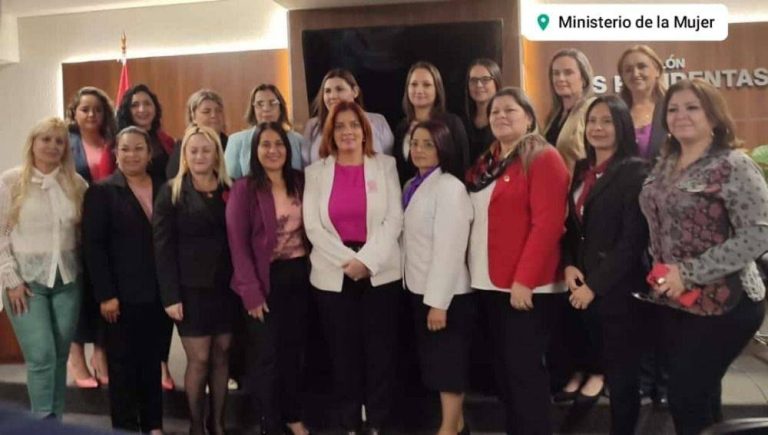 Gobierno departamental trabaja en favor del desarrollo de las políticas públicas para mujeres rurales