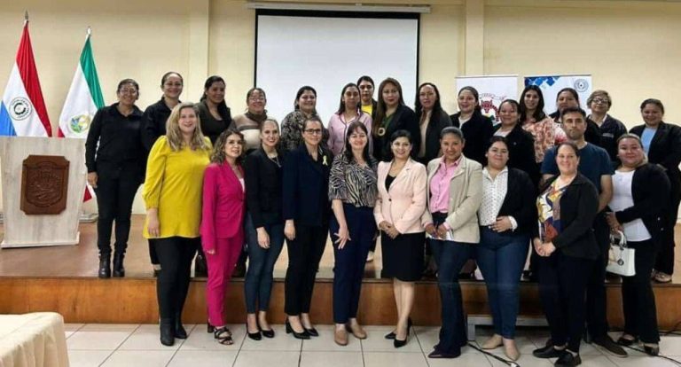Primera jornada de capacitación a encargadas de CODENIS y CODEMUS de los distritos de Itapúa