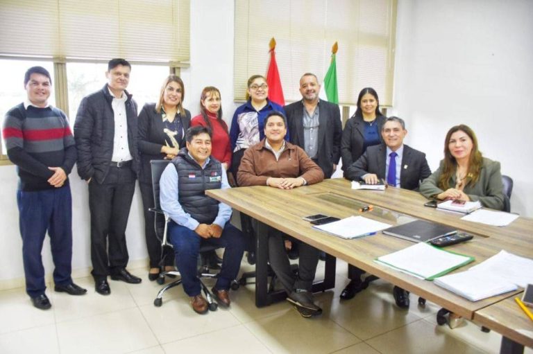 En reunión Ordinaria del Consejo Departamental de Educación, presentó informes el Gobernador de Itapúa