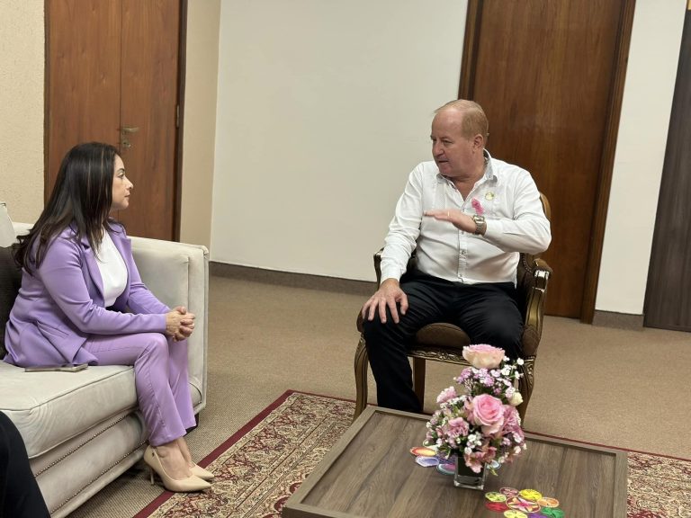 Viceministra de agricultura familiar campesina visita la Gobernación de Itapúa