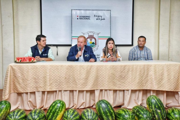 Gobierno departamental de Itapúa, apoya la 4ta edición de la fiesta y exposición de sandías