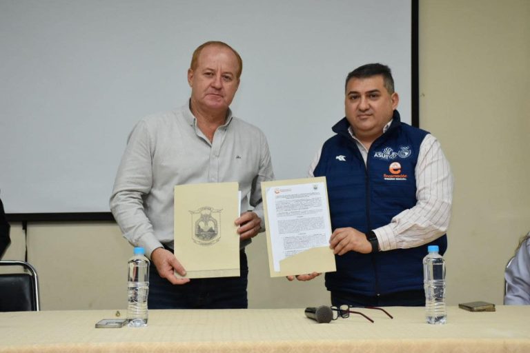 Firma de convenio de cooperación entre la Gobernación de Itapúa y la Municipalidad de Encarnación