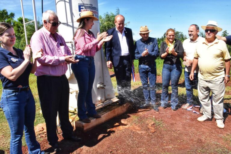Inauguración de Sistema de Agua Potable en Capitán Miranda
