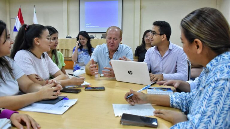 Gobierno departamental trabaja en la elaboración del PEI