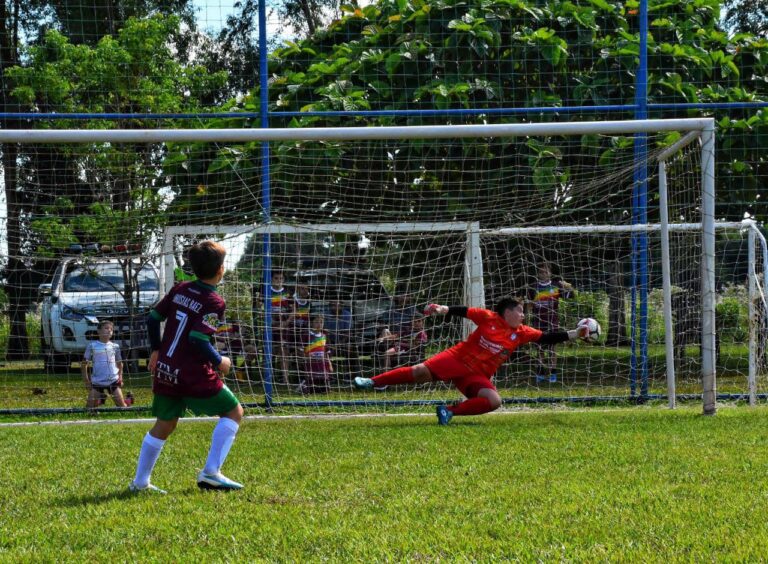 Otra exitosa jornada del torneo interdistrital de fútbol Itapúa 2024