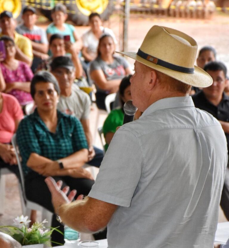 Gobierno departamental, apoya a pequeños productores de Gral. Artigas