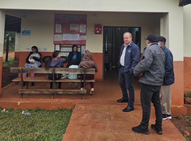 Gobernador de Itapúa visita zonas de futuras obras