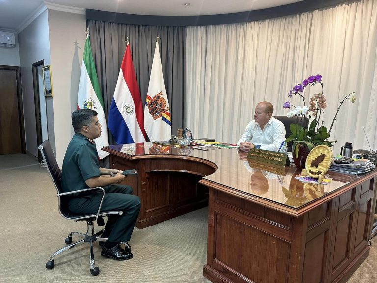 Ejecutivo departamental recibió al nuevo comandante del COMISOE