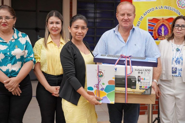 Gobierno de Itapúa impulsa la educación con obras e inversiones.