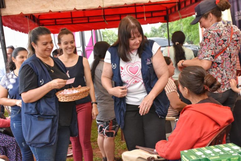 Gran alcance de jornadas rosa, en beneficio a la salud de las mujeres de Itapúa.