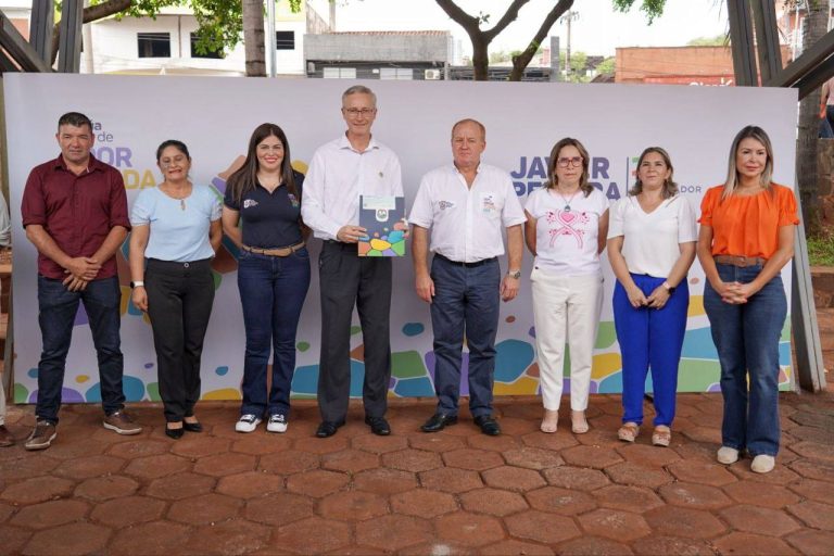 GOBIERNO DE ITAPÚA FORTALECE LA EDUCACIÓN Y EL DEPORTE CON IMPORTANTES APORTES