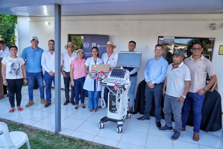 GOBIERNO DE ITAPÚA ENTREGA ECÓGRAFO AL HOSPITAL DISTRITAL DE NATALIO PARA FORTALECER EL SISTEMA DE SALUD