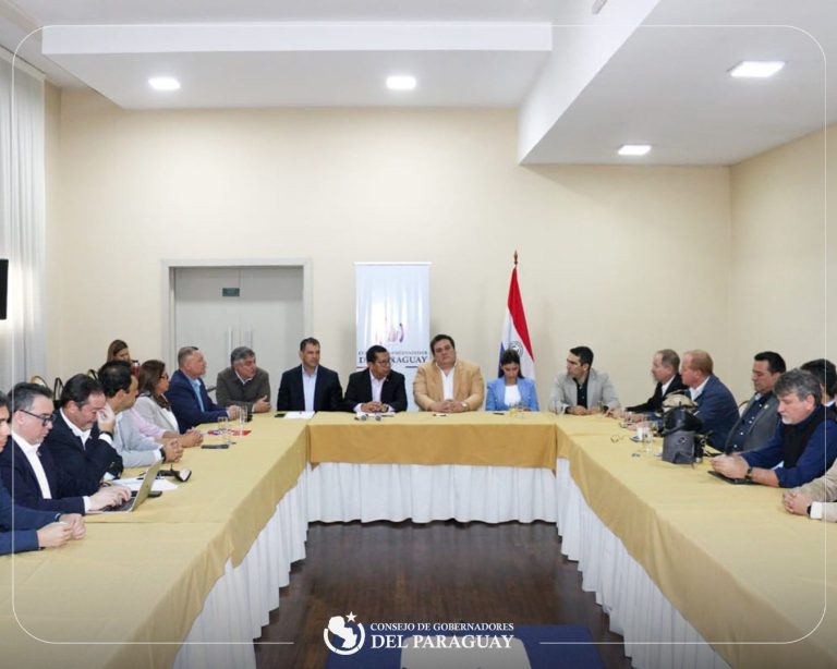 GOBERNADOR JAVIER PEREIRA PARTICIPA DE LA SESIÓN ORDINARIA DEL CONSEJO DE GOBERNADORES DEL PARAGUAY EN LA CAPITAL DEL PAÍS