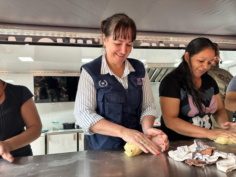 EL GOBIERNO DE ITAPÚA LLEVÓ EL SABOR DE LA PASCUA A NATALIO CON LA CAPACITACIÓN GASTRONÓMICA