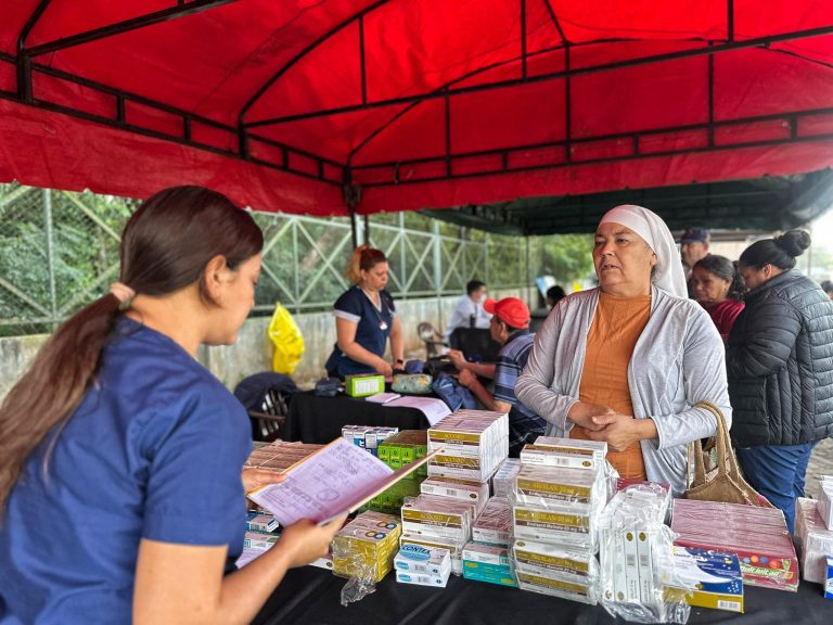 ATENCIÓN INTEGRAL DEL MÓVIL SALUD EN EL CIRCUITO COMERCIAL DE ENCARNACIÓN