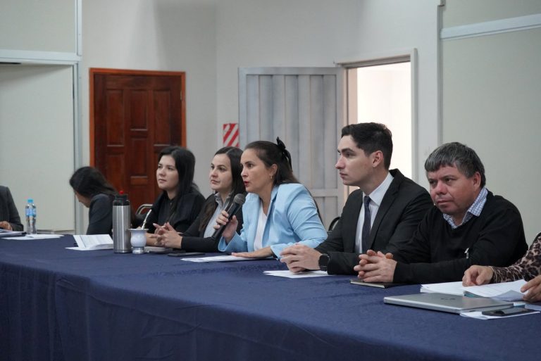 PRESENTAN EL PLAN DEPARTAMENTAL DE NIÑEZ Y ADOLESCENCIA EN ITAPÚA