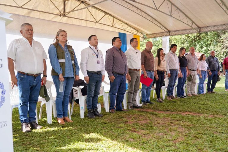 GOBIERNO DE ITAPÚA ACOMPAÑA RELANZAMIENTO DEL CULTIVO DE AJO EN GENERAL ARTIGAS