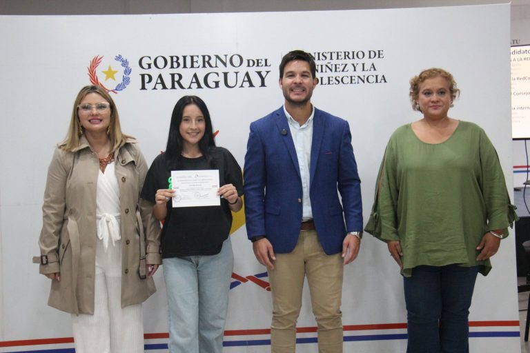 ITAPÚA SE SUMA A LA CONSTRUCCIÓN DE POLÍTICAS DESDE LA VOZ DE LA ADOLESCENCIA