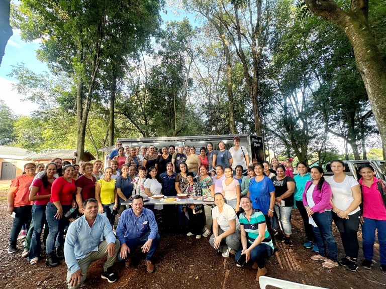 JORNADA DE CAPACITACIÓN GASTRONÓMICA EN NUEVA ALBORADA