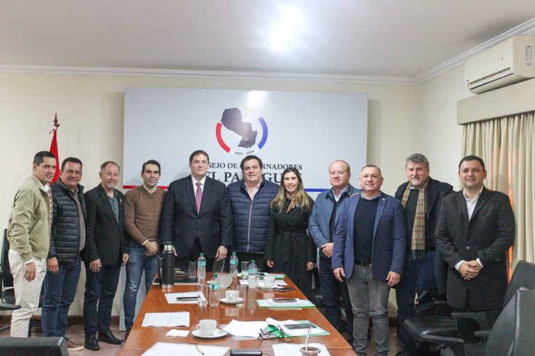 GOBERNADOR JAVIER PEREIRA PARTICIPA EN SESIÓN ORDINARIA DEL CONSEJO DE GOBERNADORES DEL PARAGUAY