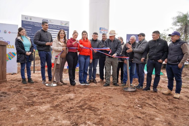 GOBIERNO DE ITAPÚA INVIERTE EN CALIDAD DE VIDA: NUEVO SISTEMA DE AGUA EN CAMPO FLORIDO