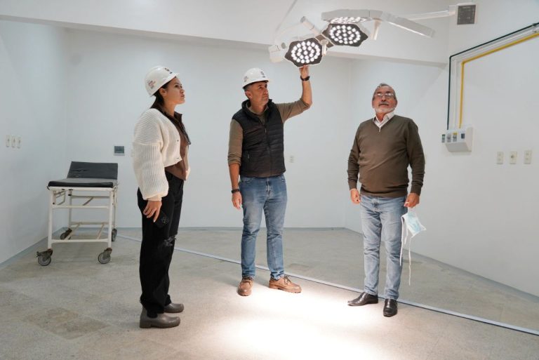 GOBIERNO DE ITAPÚA VERIFICA AVANCE DE OBRAS EN CENTROS DE SALUD Y SEGURIDAD EN VARIOS DISTRITOS