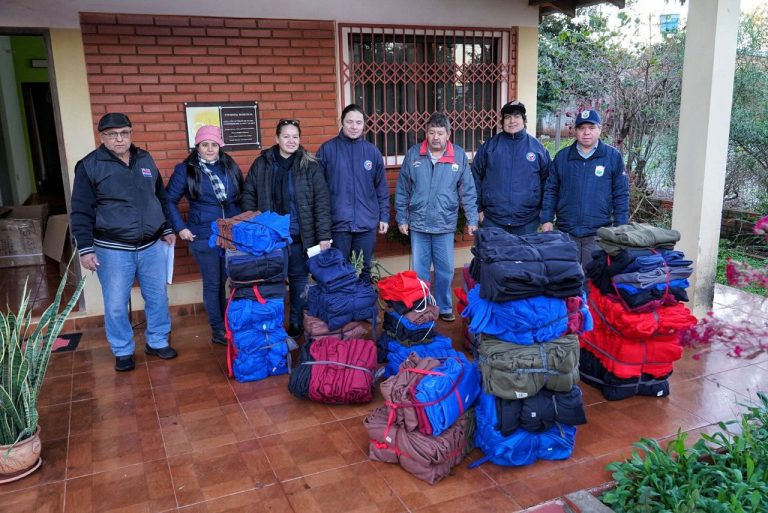 GOBIERNO DE ITAPÚA Y FUNDACIÓN SANTA LIBRADA ABRIGAN A 39 COMUNIDADES INDÍGENAS DEL DEPARTAMENTO