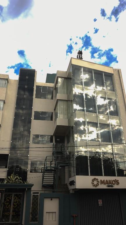 Hotel Makos - Imagen 1