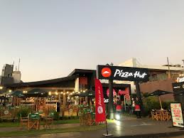 Fachada de Pizza Hut Encarnación