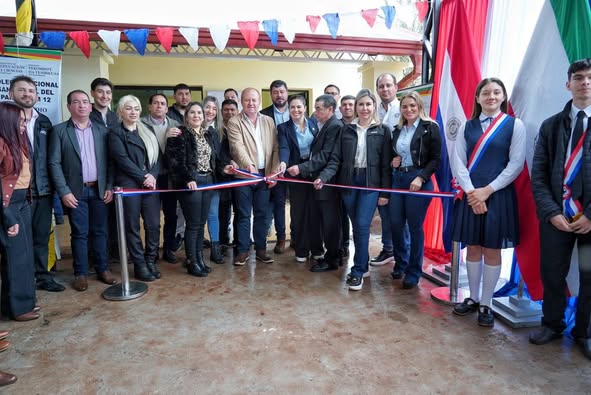 GOBERNADOR JAVIER PEREIRA INAUGURA INFRAESTRUCTURA EDUCATIVA EN SAN RAFAEL DEL PARANÁ