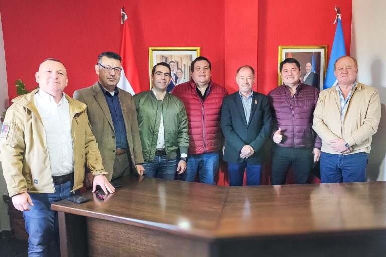 GOBERNADOR DE ITAPÚA PARTICIPÓ EN SESIÓN DEL CONSEJO DE GOBERNADORES EN BOQUERÓN