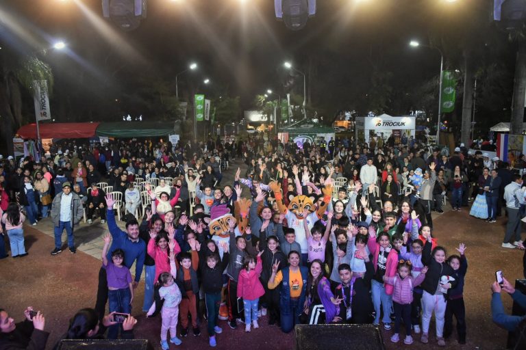 MULTITUDINARIA JORNADA CULTURAL EN ENCARNACIÓN CELEBRÓ EL CUARTO FESTIVAL NACIONAL DEL REVIRO
