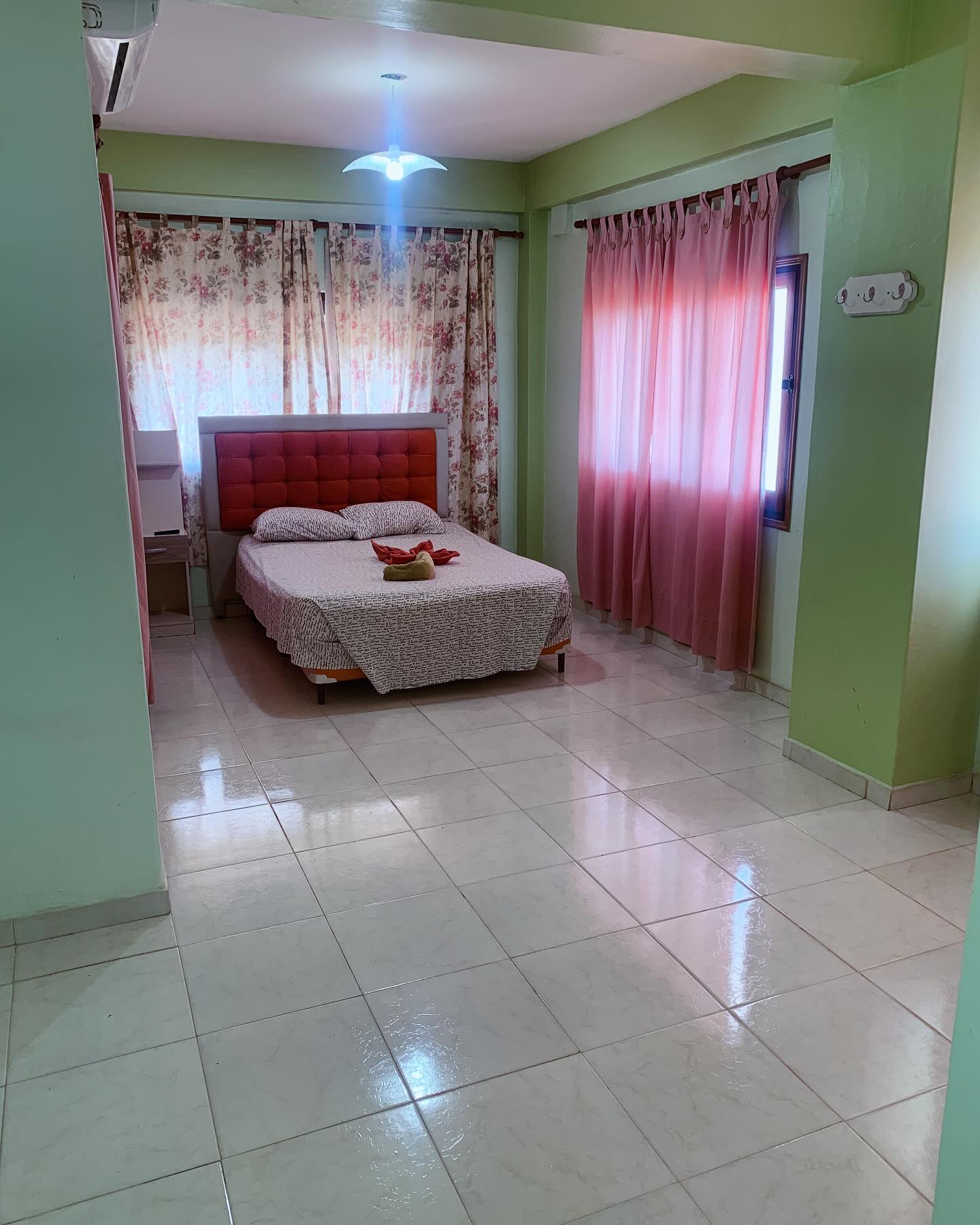 Las Colonias Hotel - Imagen 2