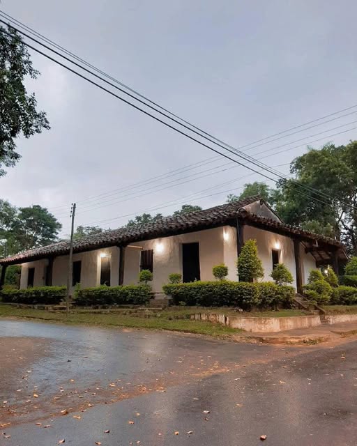 Casas Coloniales alrededor de la iglesia