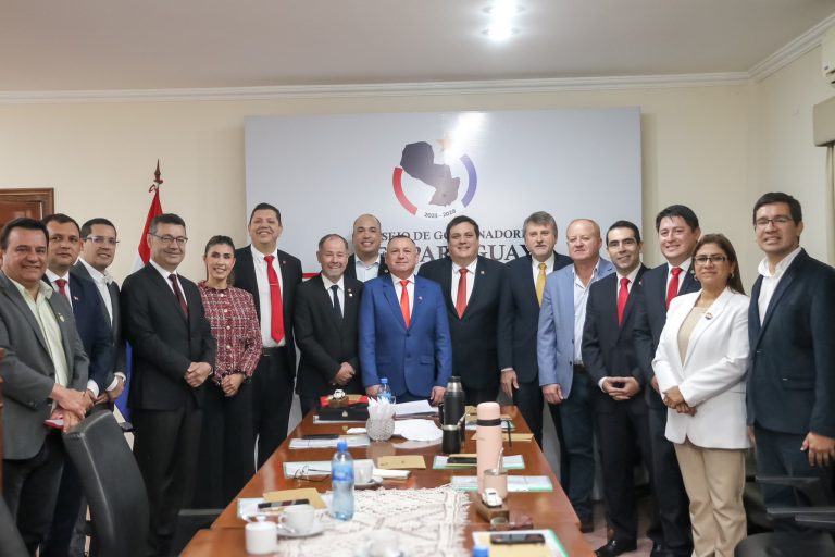 GOBERNADOR JAVIER PEREIRA PARTICIPA EN SESIÓN ORDINARIA DEL CONSEJO DE GOBERNADORES DEL PARAGUAY