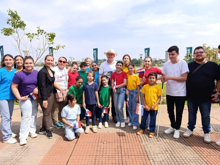 CORO INFANTO JUVENIL DE LA GOBERNACIÓN DE ITAPÚA 