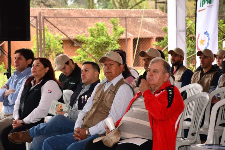 ITAPÚA IMPULSA LA AGRICULTURA SOSTENIBLE EN LA MEGA JORNADA DEL IPTA