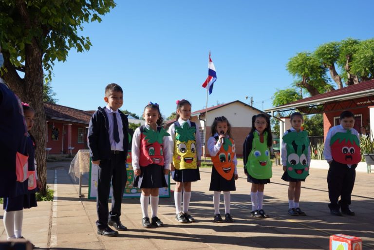 CHARLA EDUCATIVA SOBRE ALIMENTACIÓN SALUDABLE EN SAN PEDRO DEL PARANÁ