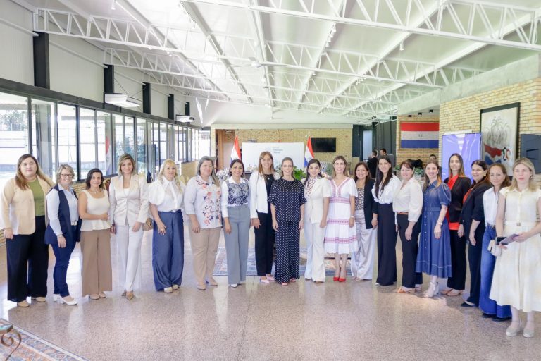 TRABAJO CONJUNTO PARA SEGUIR TRANSFORMANDO REALIDADES