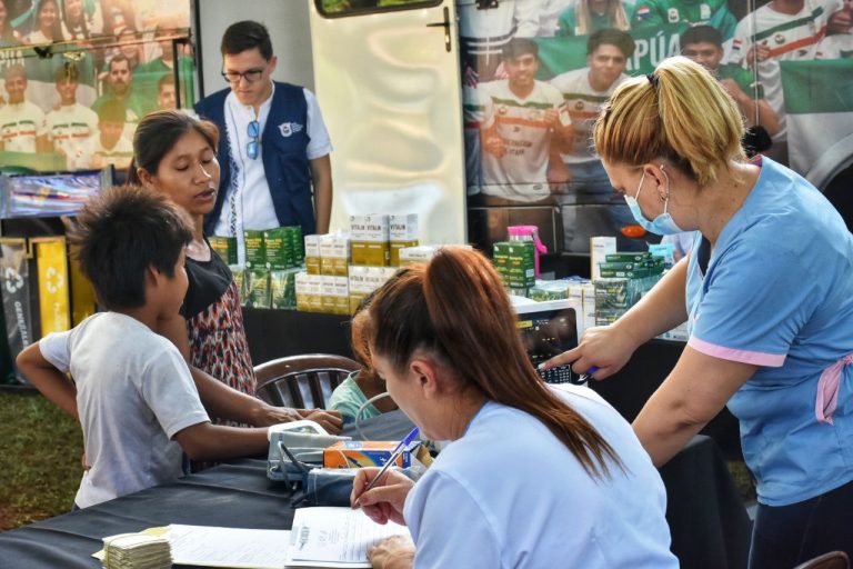 JORNADA DE ATENCIÓN MÉDICA CON EL MÓVIL SALUD