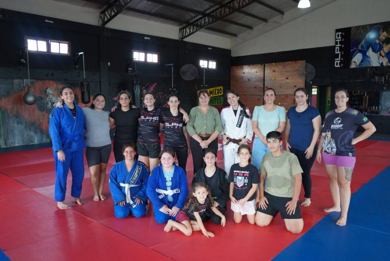 DESDE LA OFICINA DE LA PRIMERA DAMA DEPARTAMENTAL Y LA SECRETARÍA DEPARTAMENTAL DE LA MUJER, NIÑEZ Y ADOLESCENCIA, INVITAN Y ACOMPAÑAN ESTA ACTIVIDAD EN EL MARCO DEL DÍA INTERNACIONAL DE LA MUJER