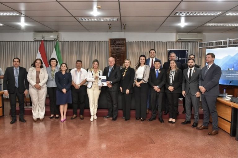 GOBERNADOR PRESENTA INFORME DE GESTIÓN 2025 DE LA GOBERNACIÓN DE ITAPÚA