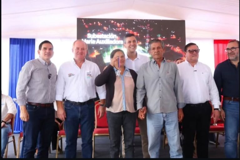 GOBERNADOR DE ITAPÚA ACOMPAÑO AL PRESIDENTE DE LA REPÚBLICA EN UNA INTENSA AGENDA OFICIAL