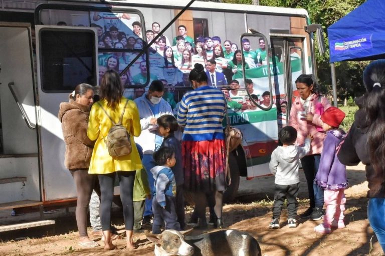 Atención Médica gratuita en el distrito de San Cosme y San Damián