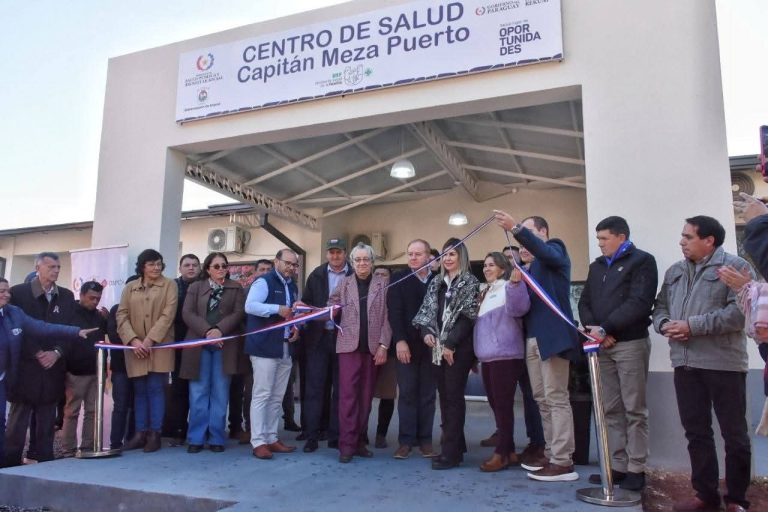 Inauguracion de la ampliación y refacción del Centro de Salud de Capitán Meza Puerto
