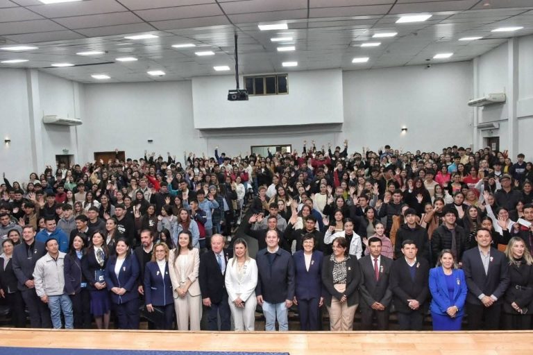 ITAPÚA FORTALECE LA EDUCACIÓN CON MÁS DE 1.422 MILLONES DE GUARANIES ENTREGADOS EN BECAS Y APORTES