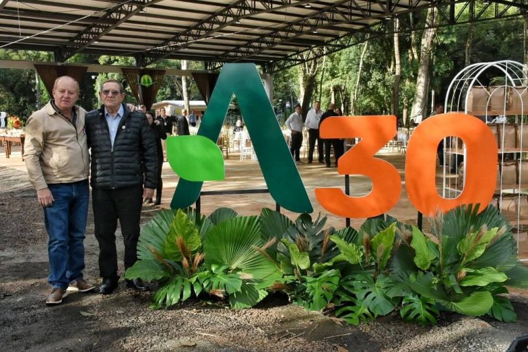 GOBERNADOR DE ITAPÚA PRESENTE EN EL LANZAMIENTO OFICIAL DE LA AGRODINÁMICA 2026
