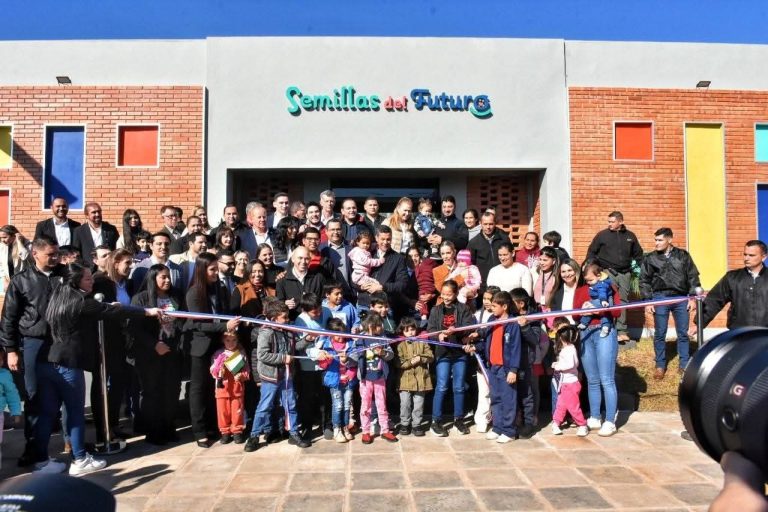 GOBERNADOR JAVIER PEREIRA ACOMPAÑÓ AL PRESIDENTE SANTIAGO PEÑA EN LA INAUGURACIÓN DEL CAIPI EN CAMBYRETÁ